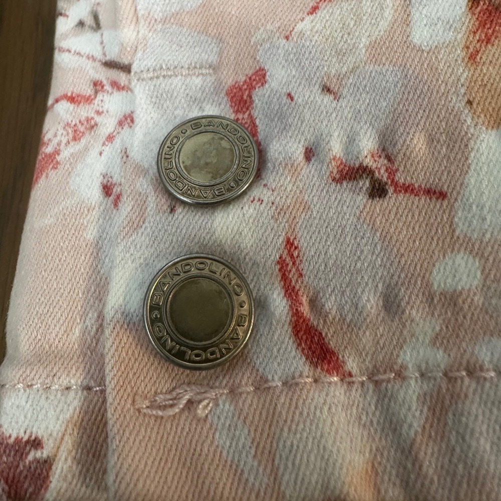 Bandolino Amalia Shorts Womens 12 Pink Floral Print‎ Denim Mid Rise DBB2783-LOT - Picture 11 of 11
